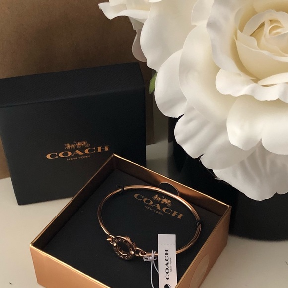 🎀 Coach Open Circle Rose-gold Bangle - Picture 4 of 8